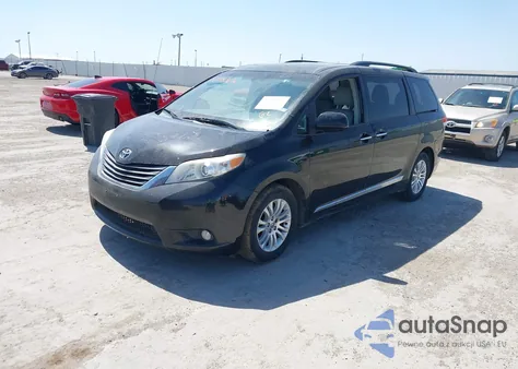 2013 Toyota Sienna Xle V6 8 Passenger z USA, uszkodzony, nr VIN 5TDYK3DC6DS340954